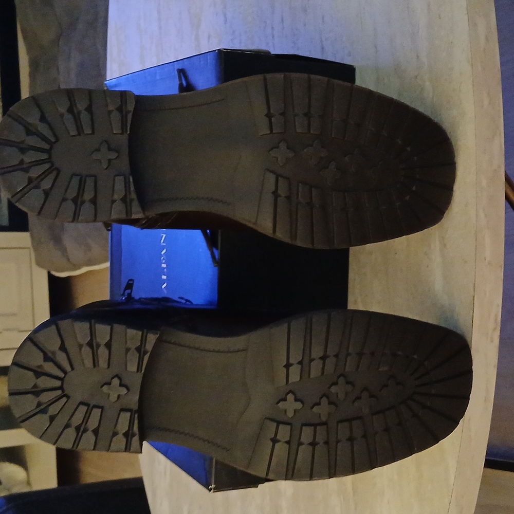 Alfani Brown Leather Ankle Boots with Lace-Up Closure - Picture 5 of 6
